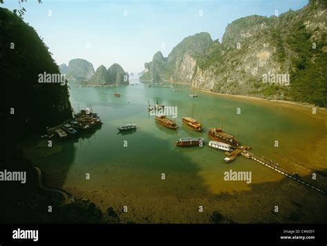 Ha Long Bay, Vietnam Stock Photo - Alamy