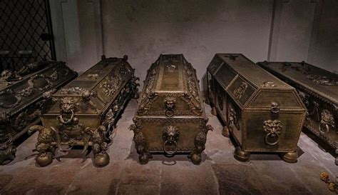 Capuchin Crypts: Discover the Haunting Beauty of Ancient Bones