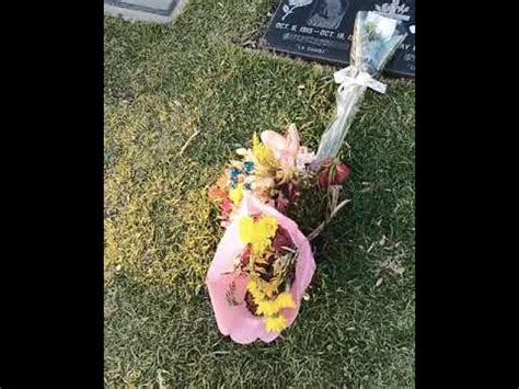 Visiting Ritchie Valens grave in Pacoima. - YouTube