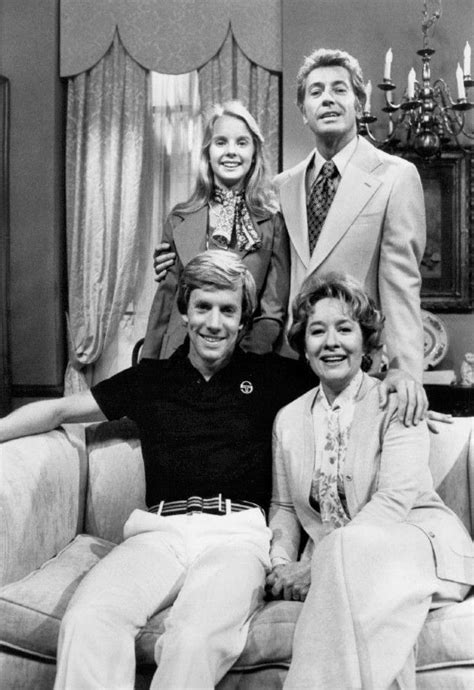 File:One Life to Live cast 1977.JPG - Wikimedia Commons | One life, Julia montgomery, Soap opera