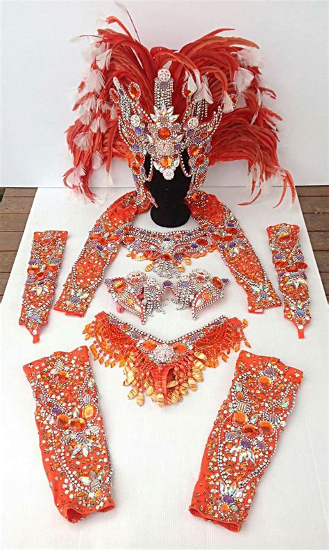 Samba Costume, Carnival Costumes, Halloween Wreath, Feather, Bling, Fabulous, Couture, Color ...