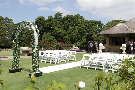 Royal Botanic Gardens Sydney Wedding - Beautiful Insanity