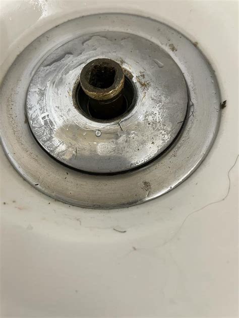 How do I remove this bathtub stopper? : HomeImprovement