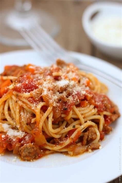 Gluten Free Spaghetti with Simple Meat Sauce | Lauren's Latest