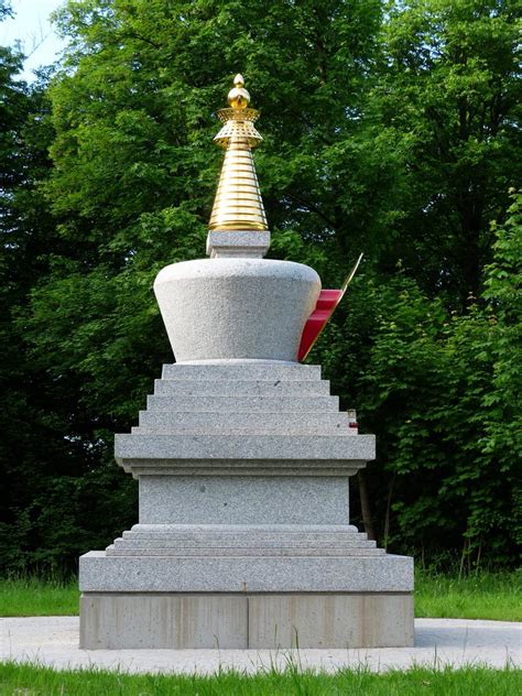 Free Images - buddhist stupa stupa buddhism 0