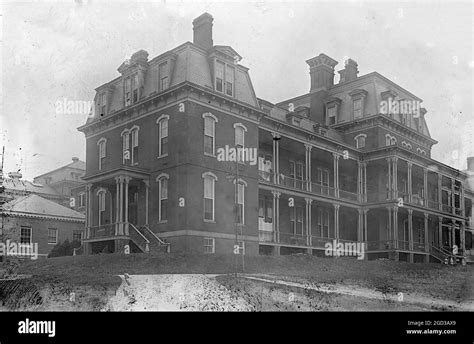 Soldier's Home, main hospital building ca. between 1909 and 1923 Stock Photo - Alamy