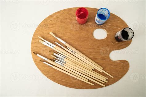 New Painting Wooden Palette 16734901 Stock Photo at Vecteezy