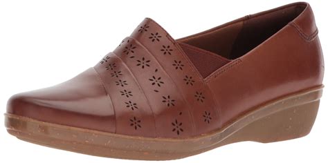 Clarks - Clarks 26131524: Women's Everlay Uma Dark Tan Platform Shoe (8 Narrow US Women ...