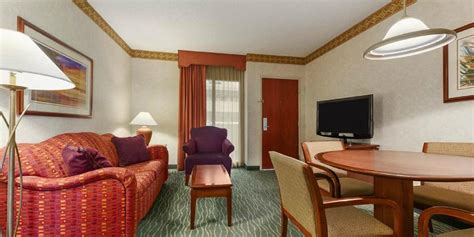 Embassy Suites by Hilton Tampa-USF/Near Busch Gardens (Tampa, FL): What to Know BEFORE You Bring ...