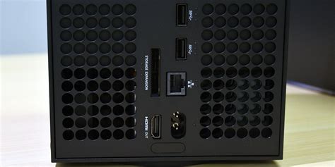 Xbox Series X Ports Have Tactile Indicators to Help Plug in Cables More Easily