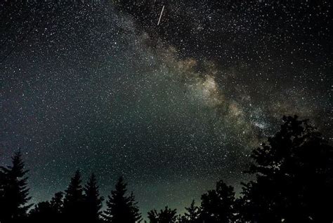 Berasal dari Masa Lalu, Benarkah Bintang di Langit Malam Telah Mati? - Kids