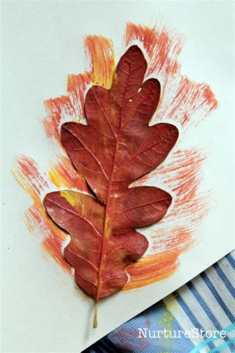 Easy And Creative DIY Autumn Leaf Print Craft | Kidsomania