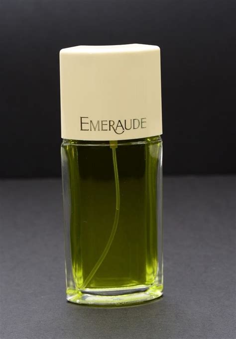 Emeraude Cologne Spray Bottle by Coty 2.5 oz Vintage New York #Coty Pinterest Party, Cologne ...