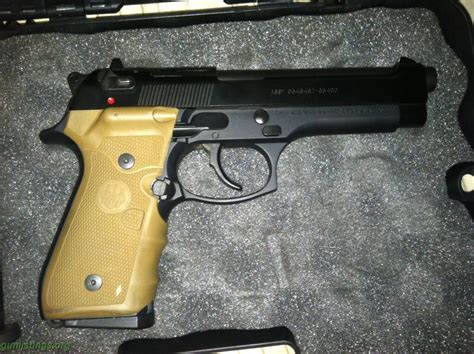 Gunlistings.org - Pistols FS: BERETTA M9 WITH ACCESSORIES