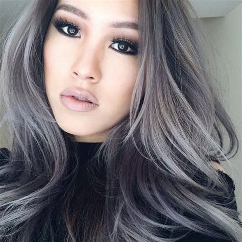 Resultado de imagen para balayage gris plata | Grey hair color, Silver grey hair, Silver hair color