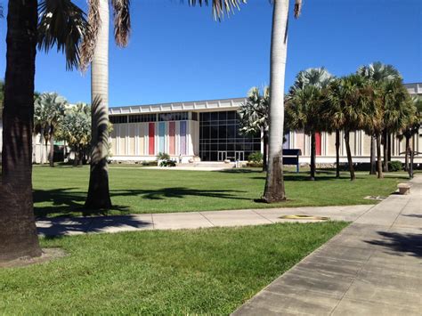 FAU performs better in Florida university rankings, receives extra $2 million from state ...