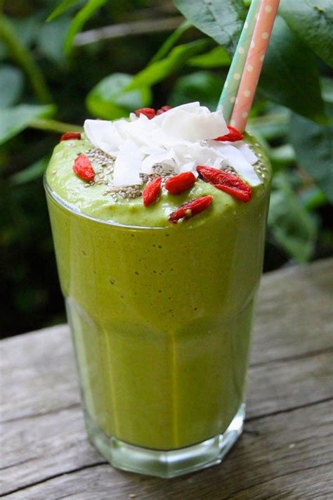 Meet Moringa: the new superfood you NEED to try | Moringa recipes, Moringa smoothie recipe ...