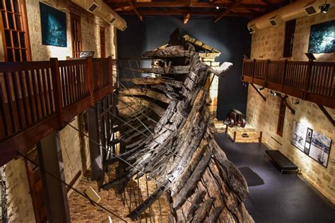 WA Shipwrecks Museum - Fremantle Fishing Boat Harbour