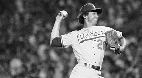 Don Sutton, Hall of Fame pitcher for Dodgers, dies at 75