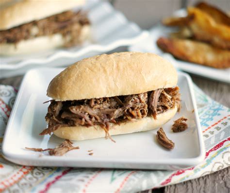 Slow Cooker Roasted Garlic Pulled Beef Sandwiches – 5 Boys Baker