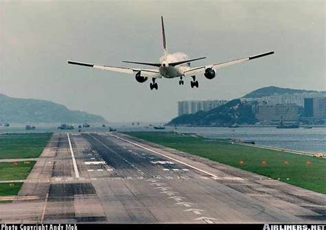 Landing at Hong Kong's old airport | Kai tak airport, Hong kong, Hong ...