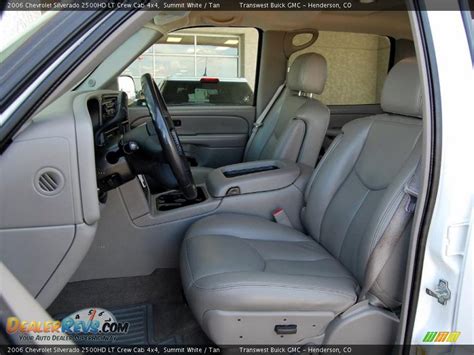 Tan Interior - 2006 Chevrolet Silverado 2500HD LT Crew Cab 4x4 Photo #15 | DealerRevs.com