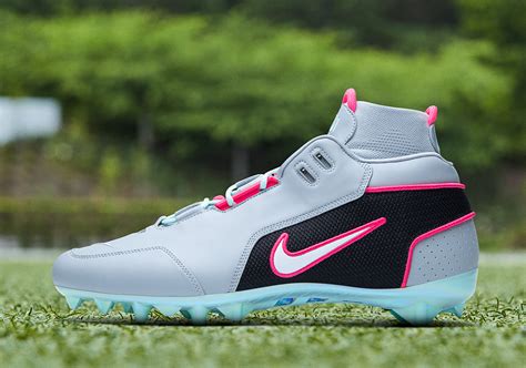 Odell Beckham Jr. Nike Cleats Week 12 Miami South Beach | SneakerNews.com