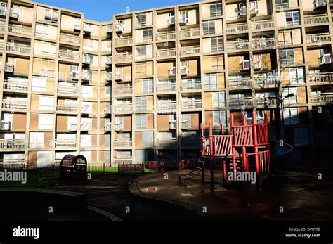 Park hill flats sheffield 1961 hi-res stock photography and images - Alamy