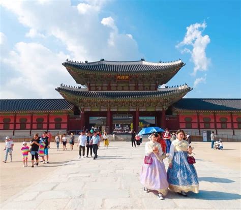 The Perfect Seoul Itinerary For 5 Days + Culture & Food!