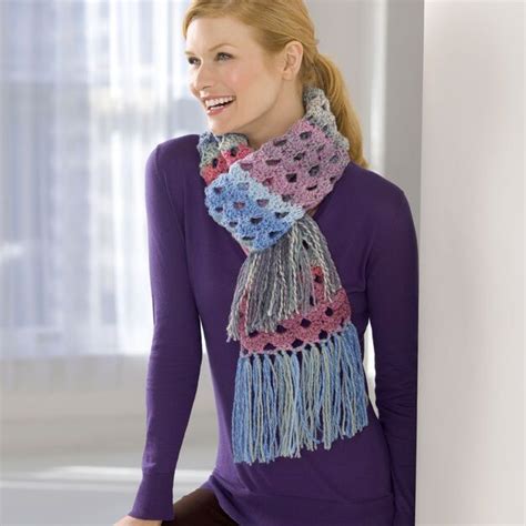 Red heart shaded shells crochet scarf – Artofit