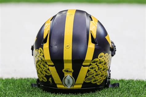 Michigan football helmet stickers, explained: Why Wolverines have decals