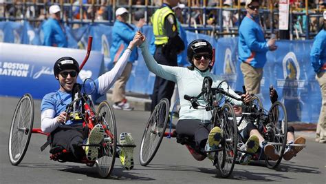 Marathon increases honors for handcycle competitors, size of field