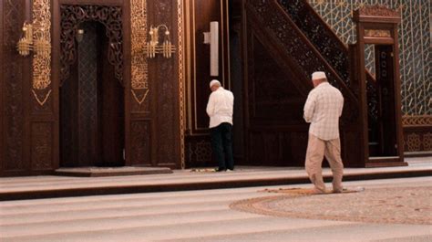 Bacaan Sholat Sunnah Rawatib dari Niat hingga Doa Setelahnya