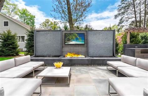 25 Outdoor TV Ideas (Design Gallery)