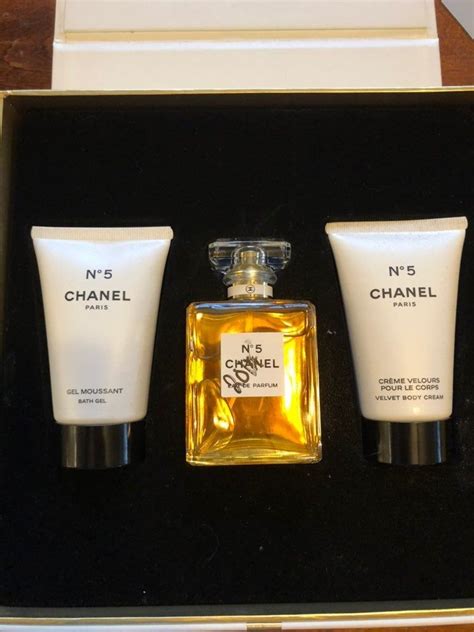 Peerless Chanel No 5 Packaging Foil Container Manufacturer