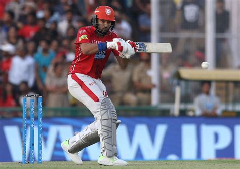 Released by Kings XI Punjab for IPL 2019, Yuvraj Singh brings down his ...