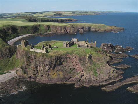 Topofly: Dunnottar Castle