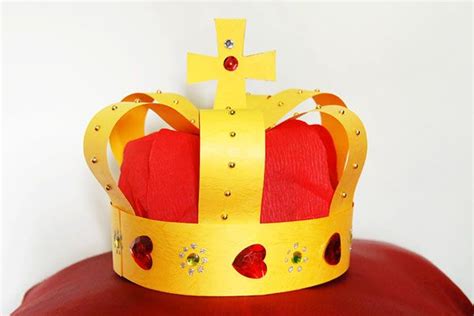 Royal Paper Crown | Kids' Crafts | Fun Craft Ideas | FirstPalette.com | Crown for kids, Paper ...