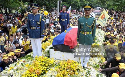 Former Philippines President Corazon Aquino Dies At 76 Photos and Premium High Res Pictures ...