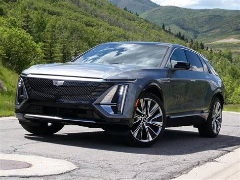 2023 Cadillac Lyriq Review: Driving Impressions