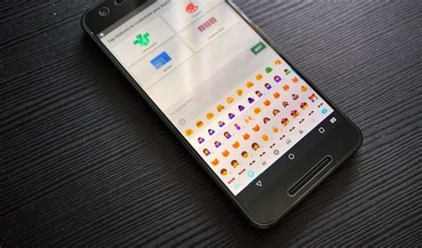 You can now use the emoji's from Android Nougat with SwiftKey Keyboard - Phandroid