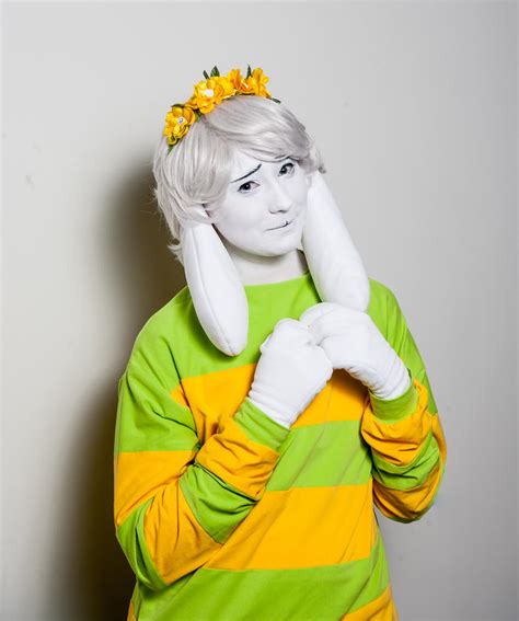 Cosplay: Asriel Dreemurr - Undertale by KyuuriChanDesu on DeviantArt