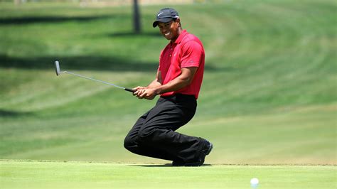 Tiger Woods Roasts a Driver From His Knees in Fore Play Podcast Guest ...