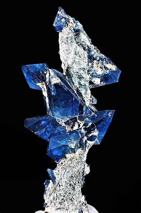 Benitoite | Cristales minerales, Cristales, Minerales