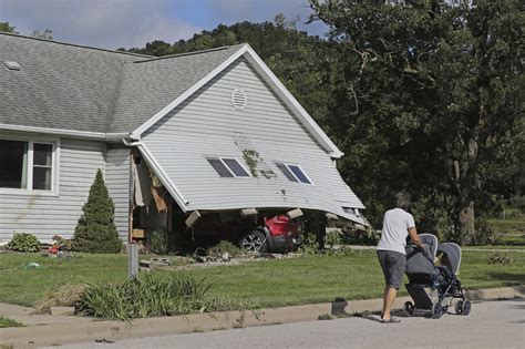 At least 8 tornadoes touch down in Wisconsin | MPR News