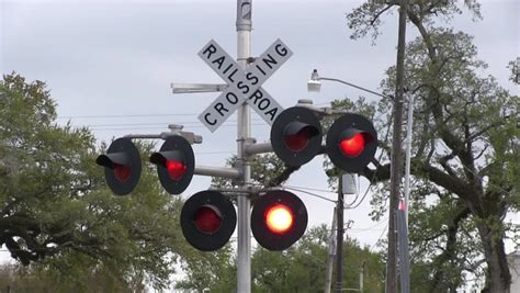 Flashing Railroad Crossing Warning Lights Stock Footage Video 3687710 - Shutterstock