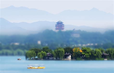 History of West Lake,historic sites around westlake,Baochu Pagoda ...