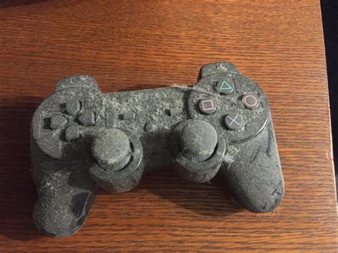 I hadn’t used my SIXAXIS for a while. : r/gaming