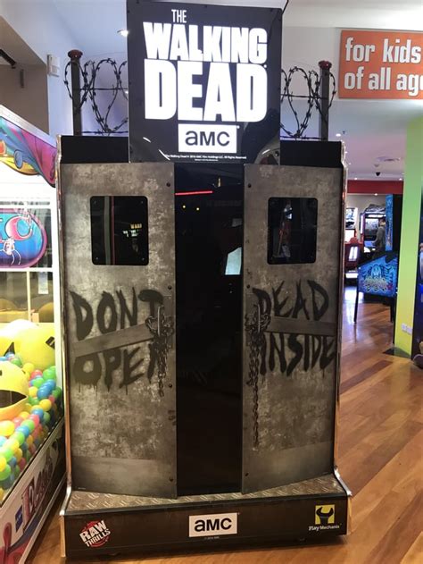 Don't dead open inside arcade game in Sydney. : r/dontdeadopeninside