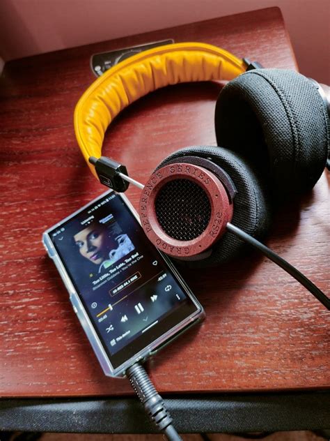 Grado Rs2e in 2024 | Music gadgets, Sony walkman, Music players